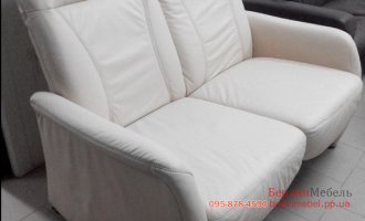 Кожаный релакс диван с регулируемыми спинками и подголовником
