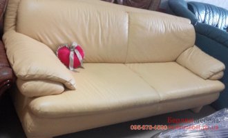 Кожаный трехместный диван