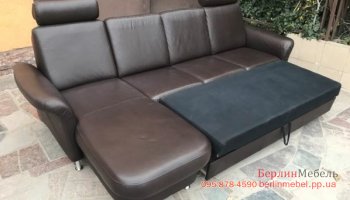 Коричневый кожаный угловой диван