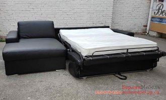 Кожаный  раскладной угловой диван 