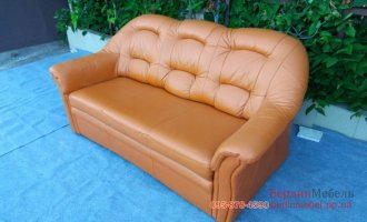 Раскладной кожаный диван
