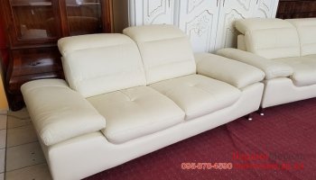 Кожаный двухместный диван