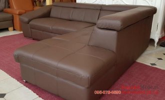 Кожаный угловой диван с пуфом