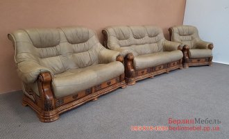 Двух местный кожаный диван