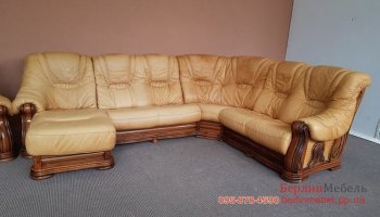Угловой диван на деревянном каркасе