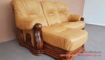 Кожаный диван на дубовом каркасе