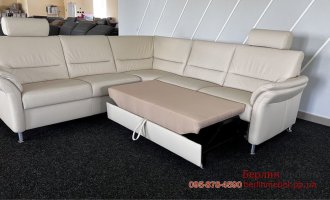 Шкіряний розкладний диван
