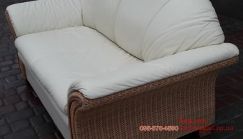 Двухместный кожаный диван в ротанге