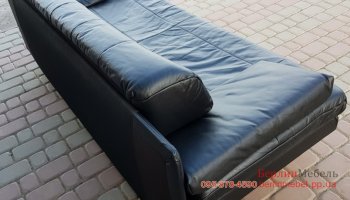 Трехместный кожаный раскладной диван