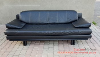 Трехместный кожаный раскладной диван