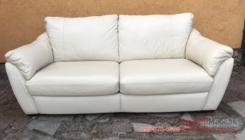 Трехместный раскладной кожаный диван