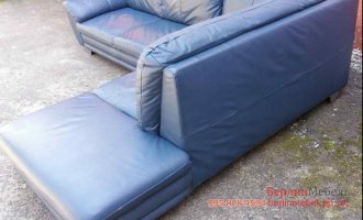 Синий кожаный угловой диван 